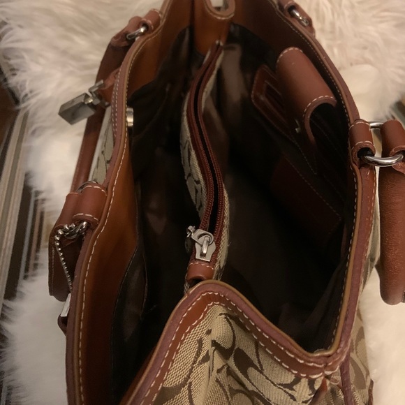 SOLD SOLD Authentic Coach Handbag - Picture 6 of 9
